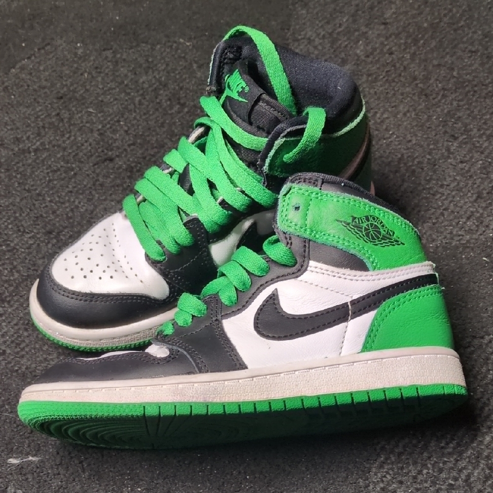 Nike Air Jordan Sneakers - Green, Black, and White
